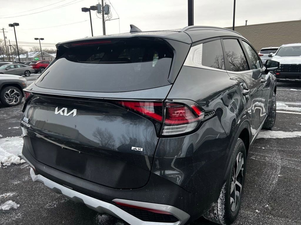 Used 2024 Kia Sportage EX SUV