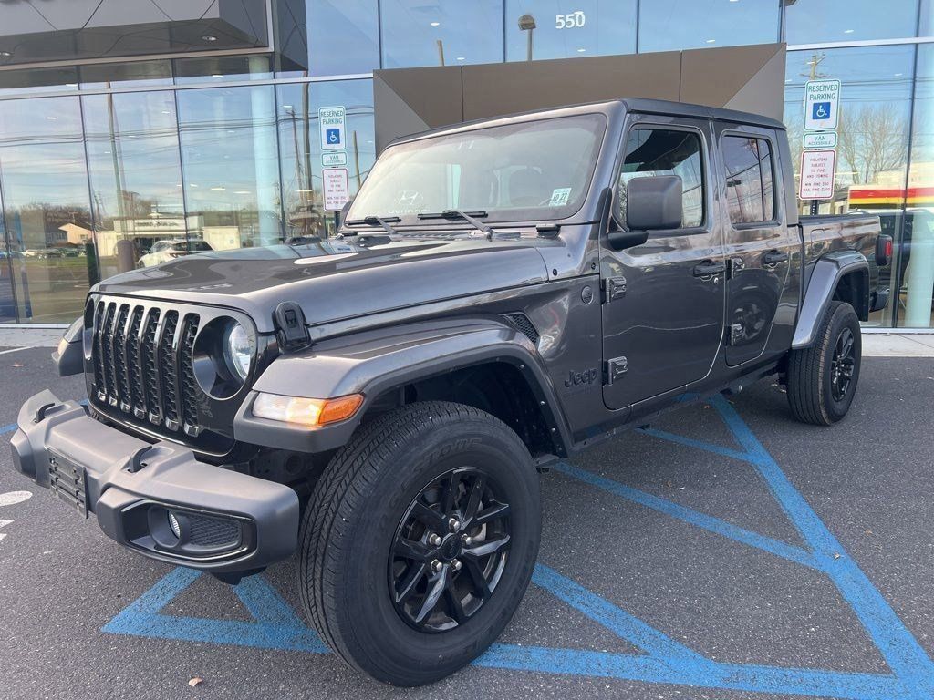 2022 Jeep Gladiator Altitude photo 3