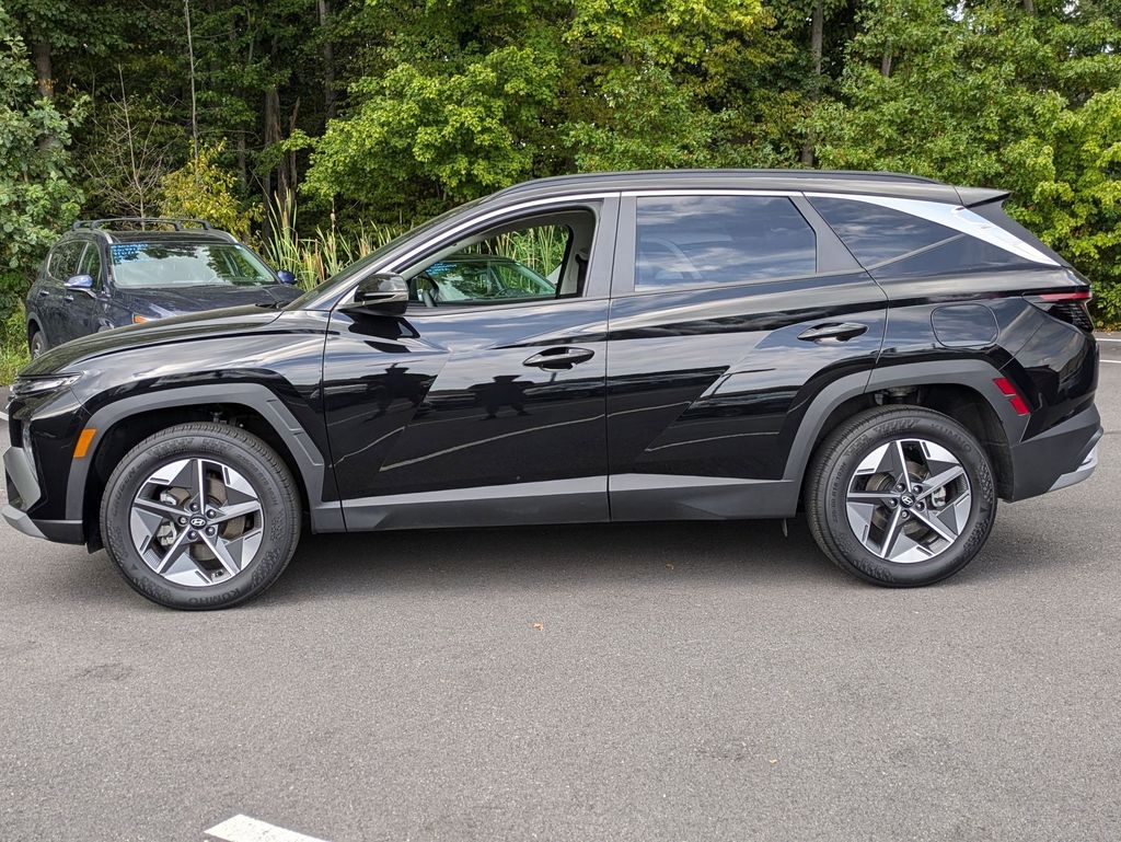 2025 Hyundai Tucson SEL Convenience photo 4