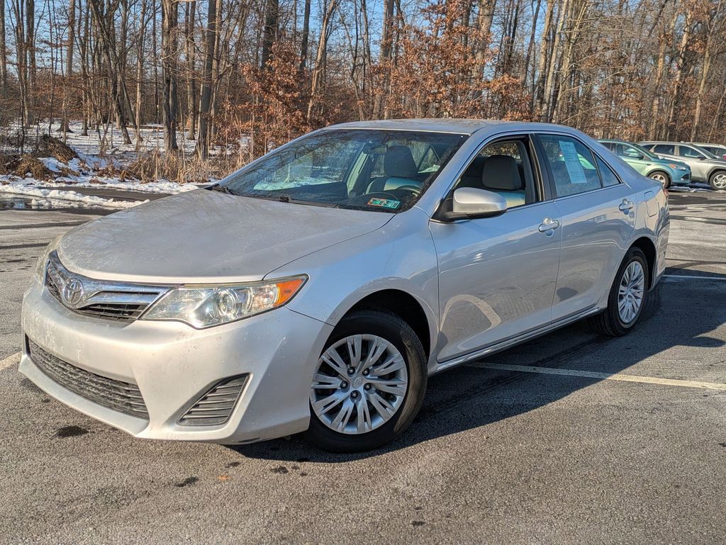 2012 Toyota Camry LE's photo
