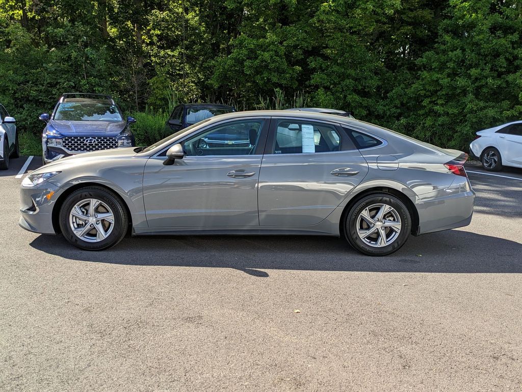 2023 Hyundai Sonata SE photo 4
