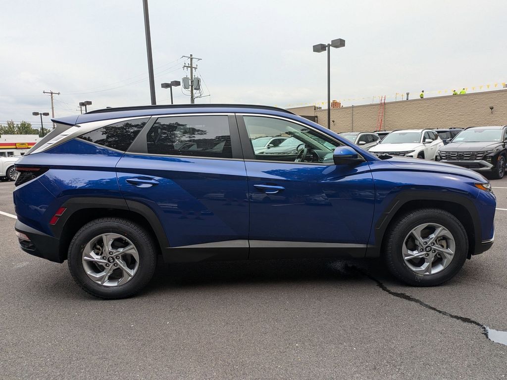 2022 Hyundai Tucson SEL photo 2