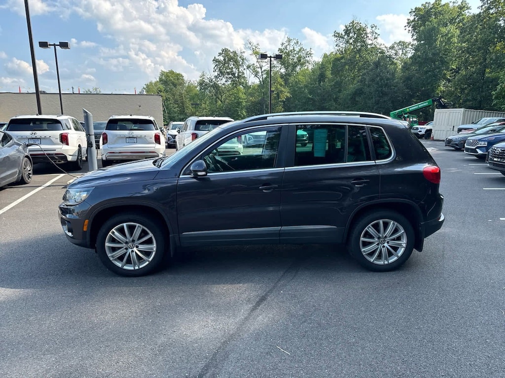 Used 2016 Volkswagen Tiguan 2.0T SE Automatic with 4MOTION SUV