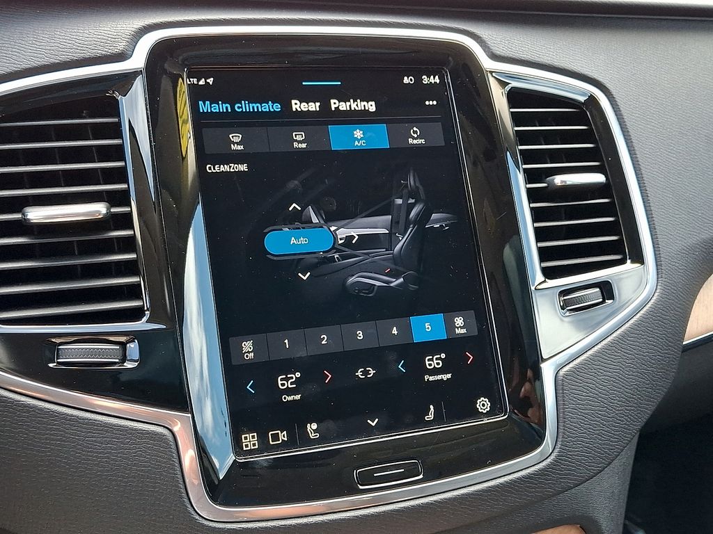 2023 Volvo XC90 Plus - Photo 21