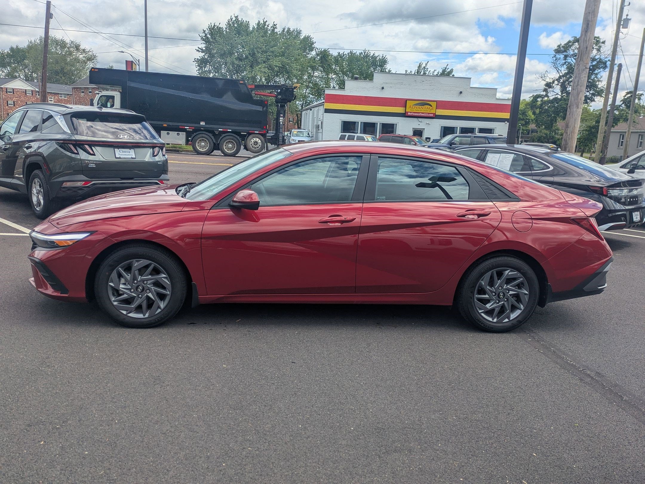 2024 Hyundai Elantra Hybrid Blue photo 4