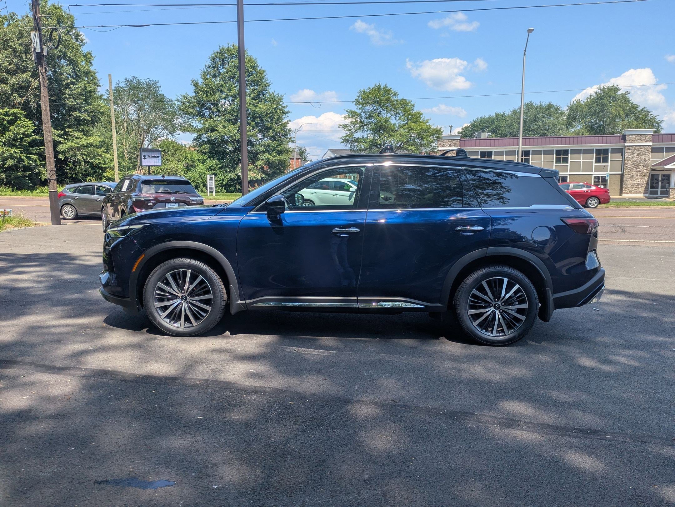 2022 Infiniti QX60 Autograph photo 3