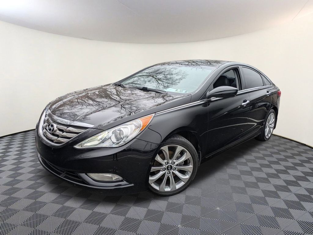 2013 Hyundai Sonata SE's photo