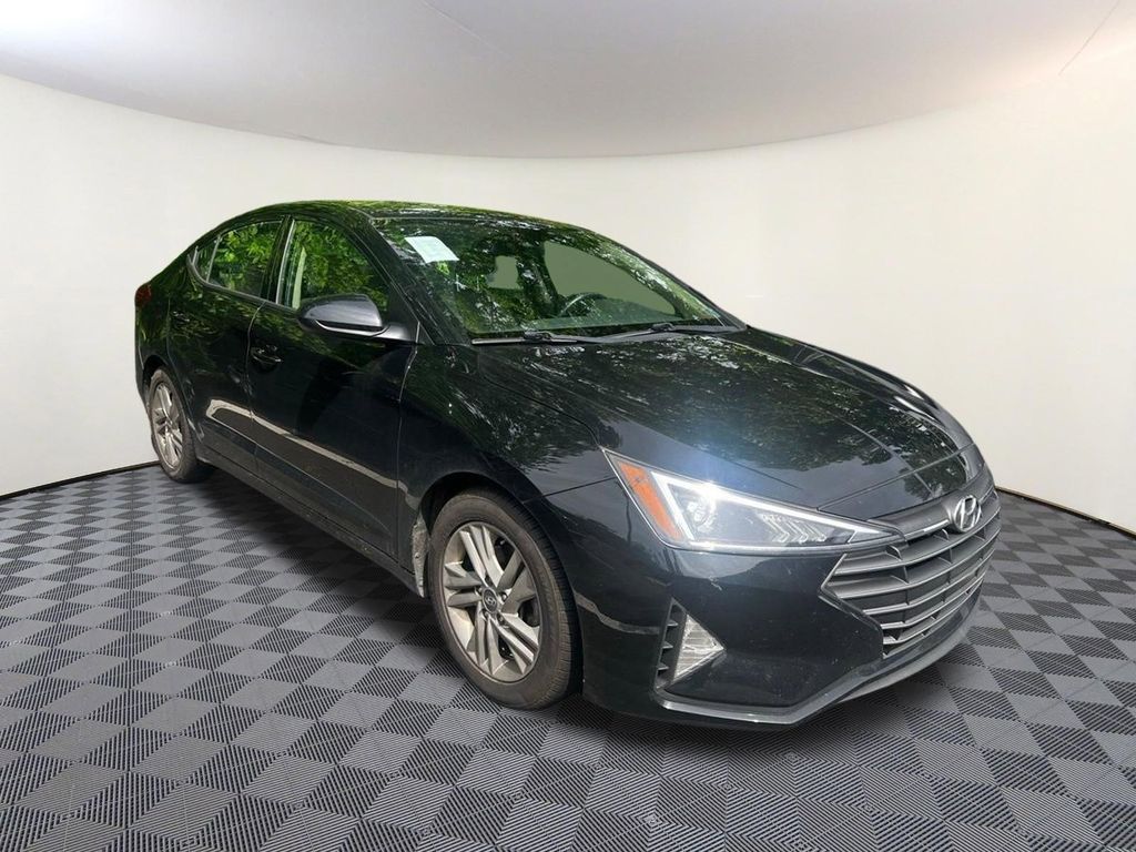 2020 Hyundai Elantra 2.0 Value Edition IVT SULEV's photo