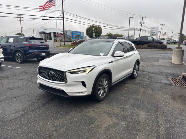 2019 Infiniti QX50 Luxe photo 2
