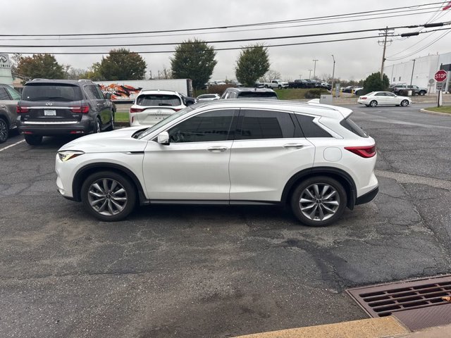 2019 Infiniti QX50 Luxe photo 2