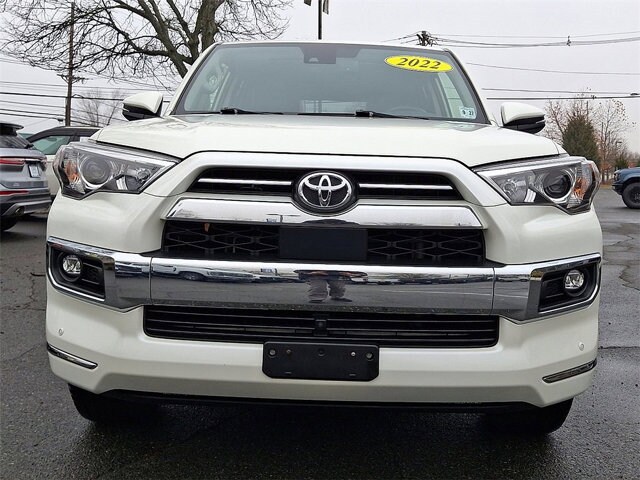 2022 Toyota 4Runner Limited photo 2