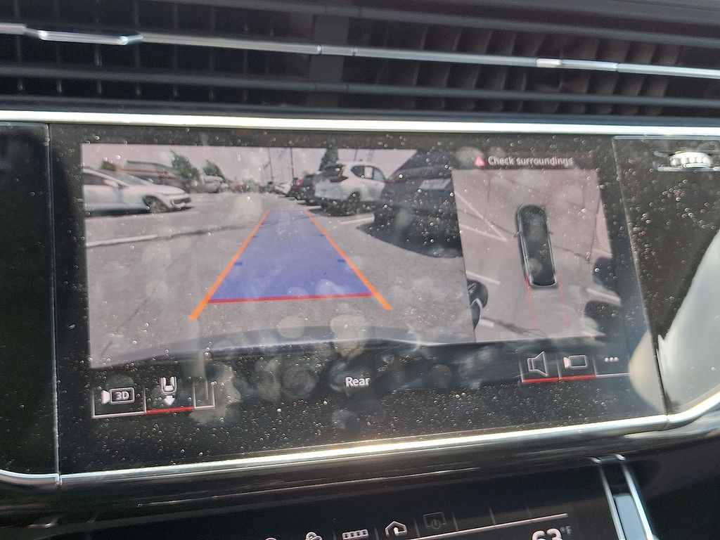 2024 Audi Q7 55 Premium Plus photo 4