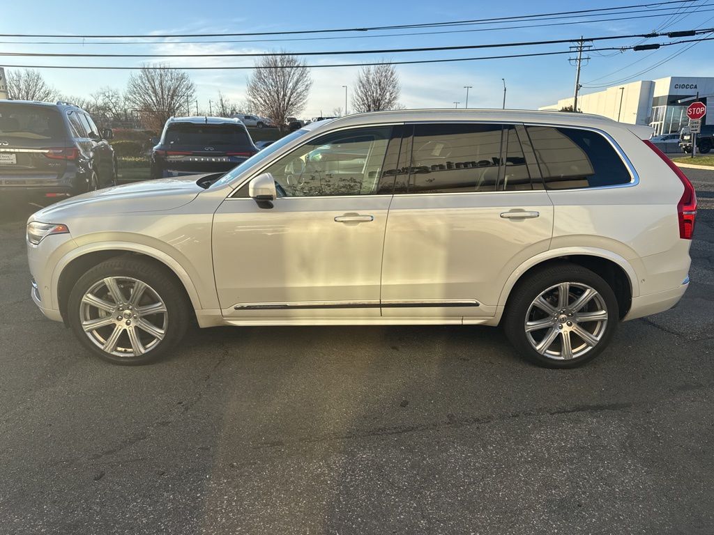 2017 Volvo XC90 T6 Inscription photo 4