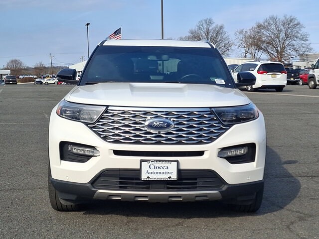 2023 Ford Explorer Platinum photo 2