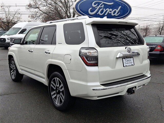 2022 Toyota 4Runner Limited photo 4