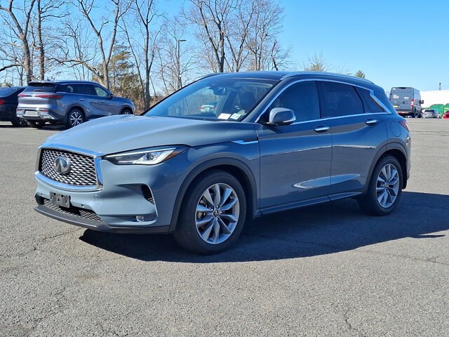 2022 Infiniti QX50 Essential photo 3