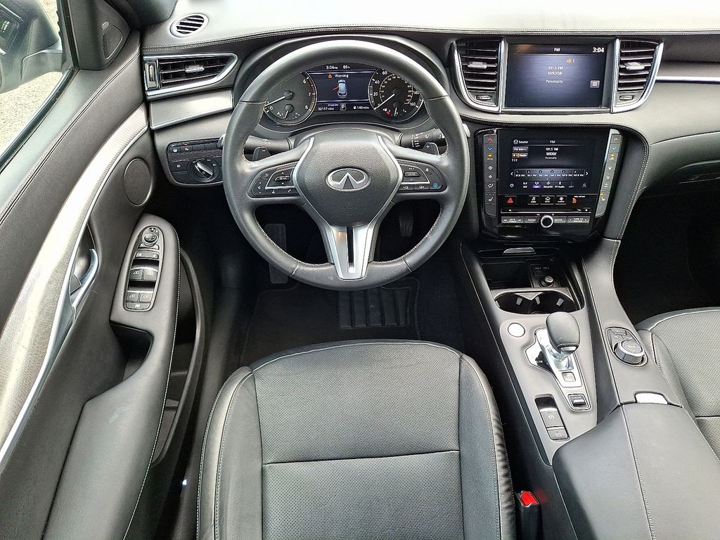 2022 Infiniti QX50 Luxe AWD photo 2