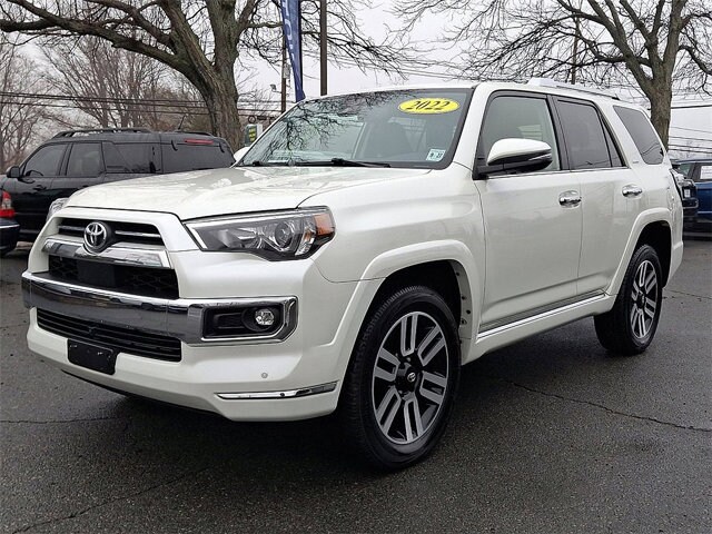 2022 Toyota 4Runner Limited photo 3
