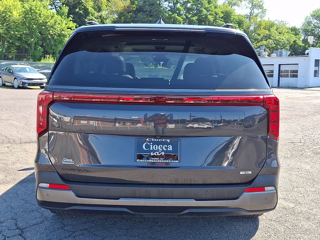 2025 Kia Carnival SX - Photo 8