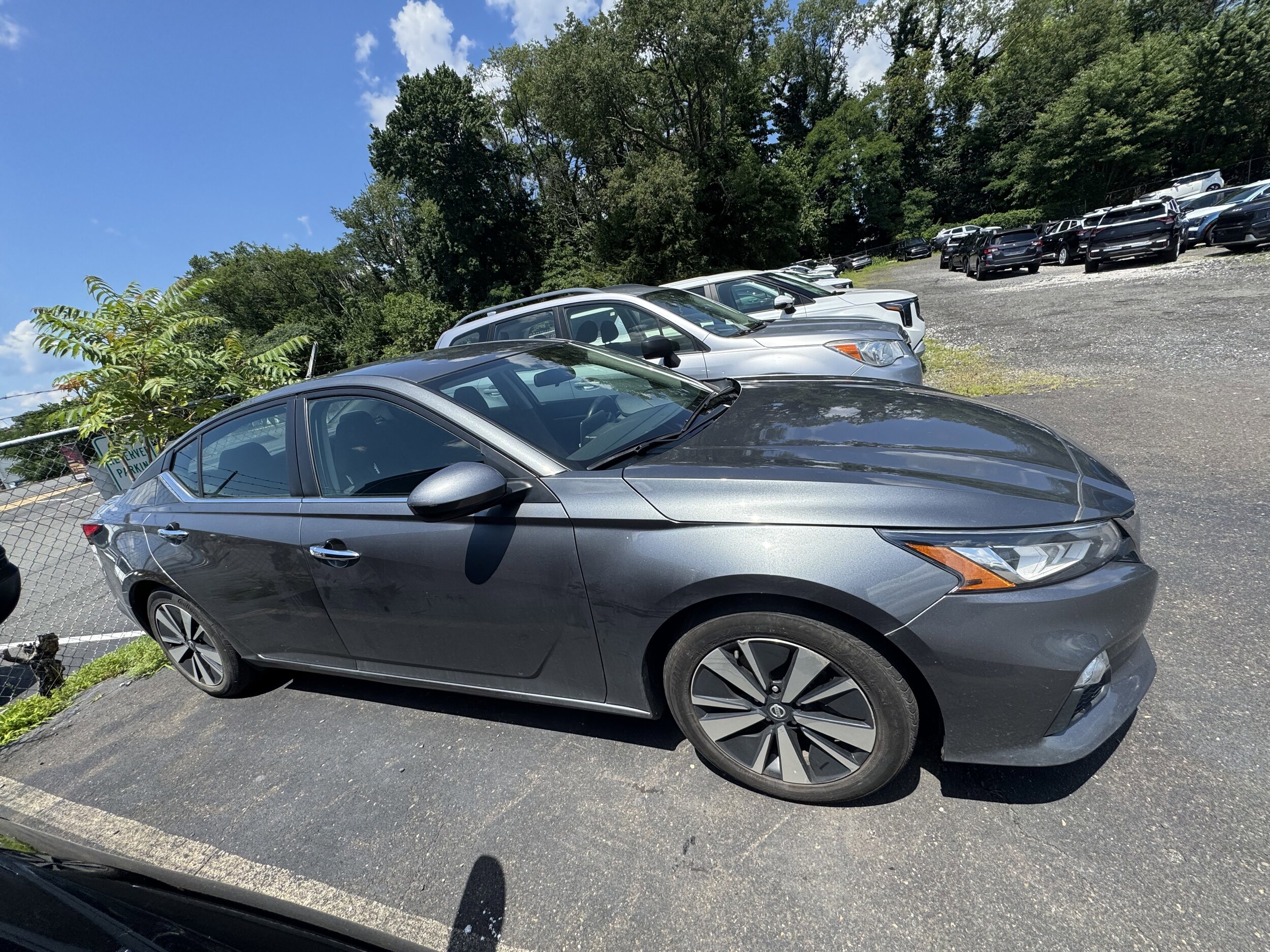 2022 Nissan Altima 2.5 SV photo 2