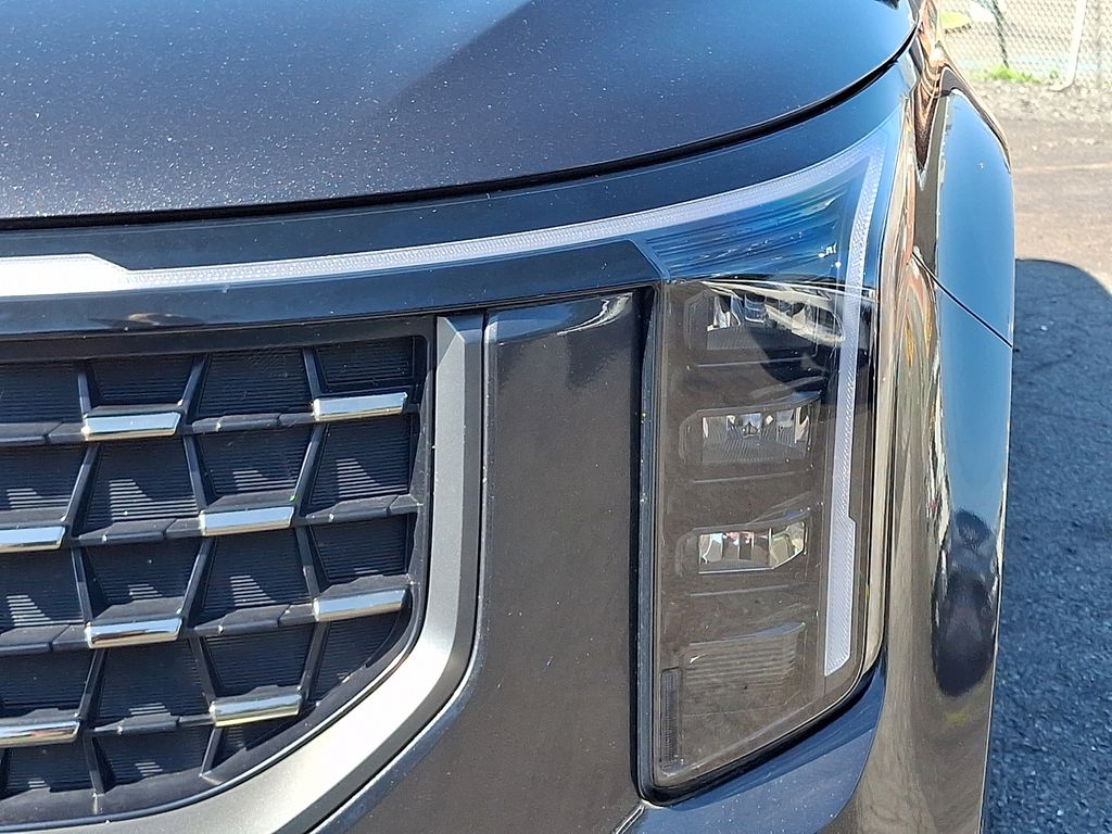 2025 Kia Carnival SX - Photo 13