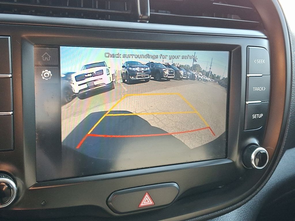 2022 Kia Soul LX photo 4