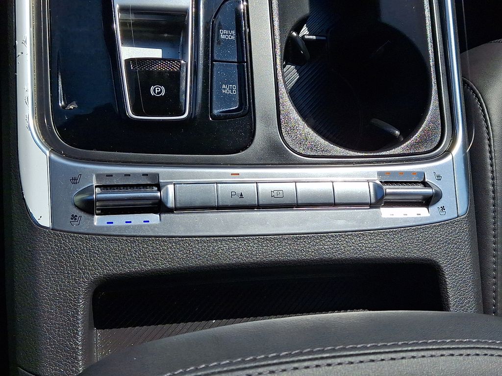 2025 Kia Carnival SX - Photo 26