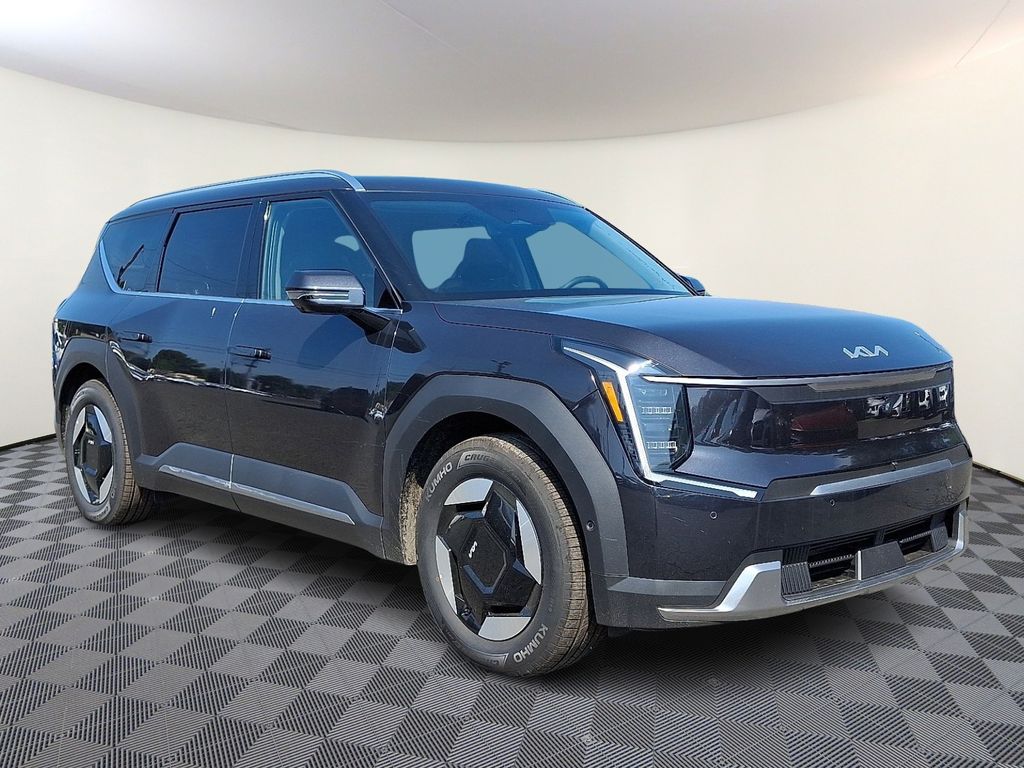 2026 Kia EV9 Wind's photo