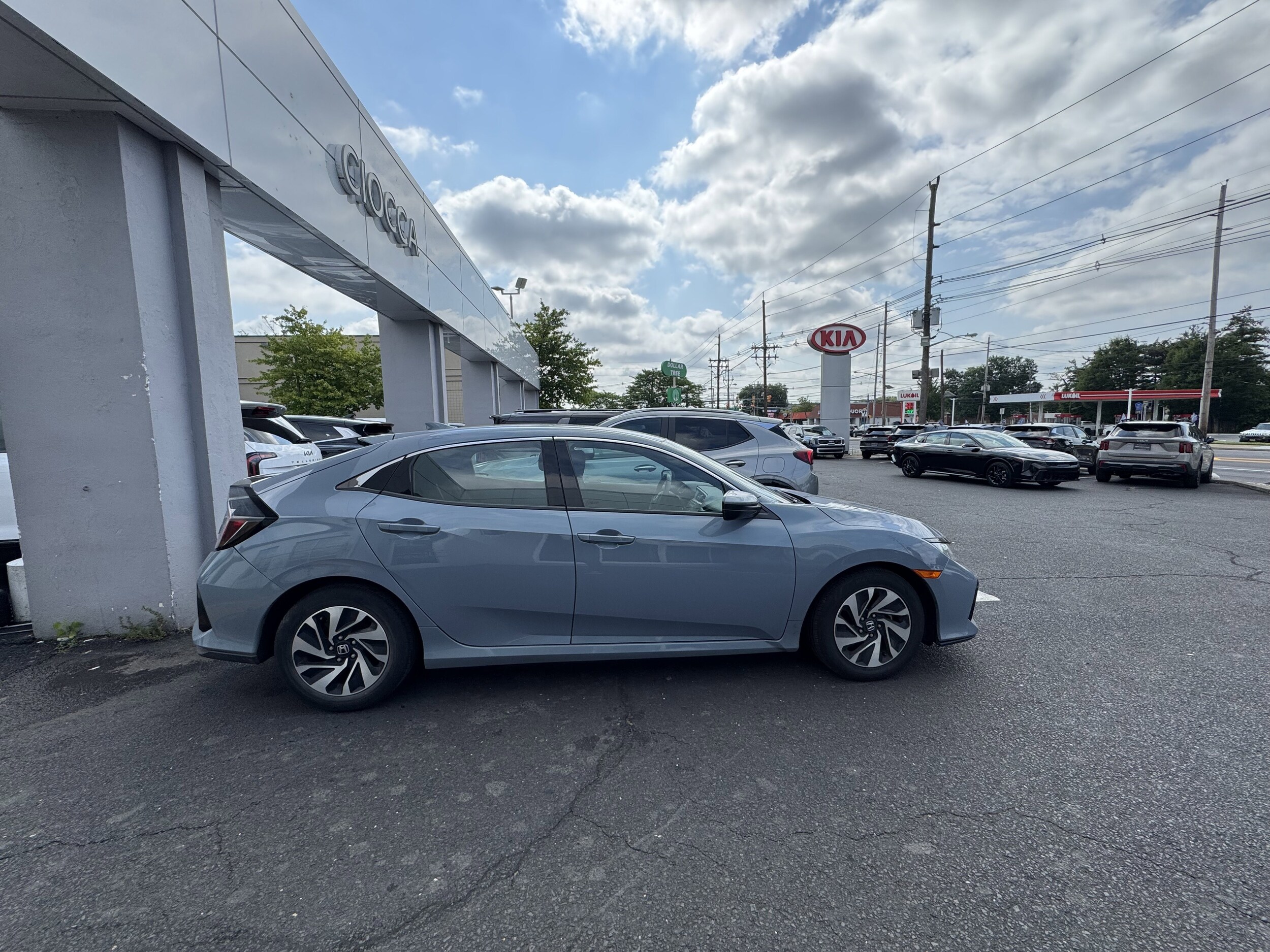 2019 Honda Civic LX Hatchback photo 3