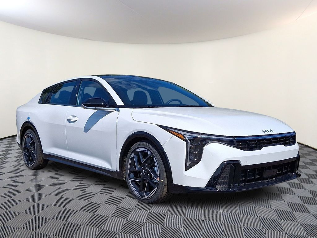 2025 Kia K4 GT-Line's photo