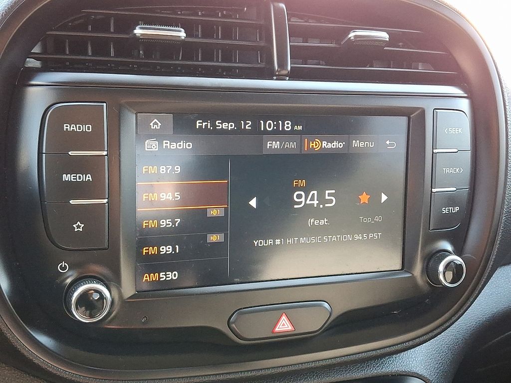 2022 Kia Soul LX photo 3