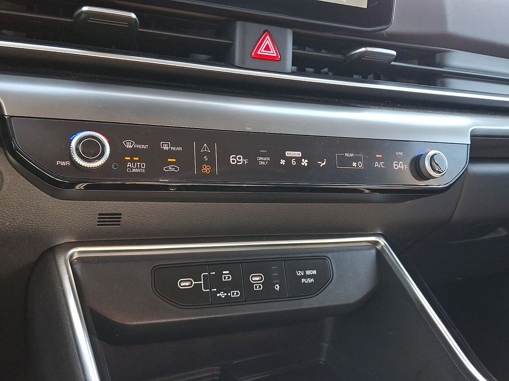 2025 Kia Carnival SX - Photo 20
