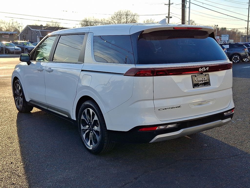 2022 Kia Carnival EX - Photo 7
