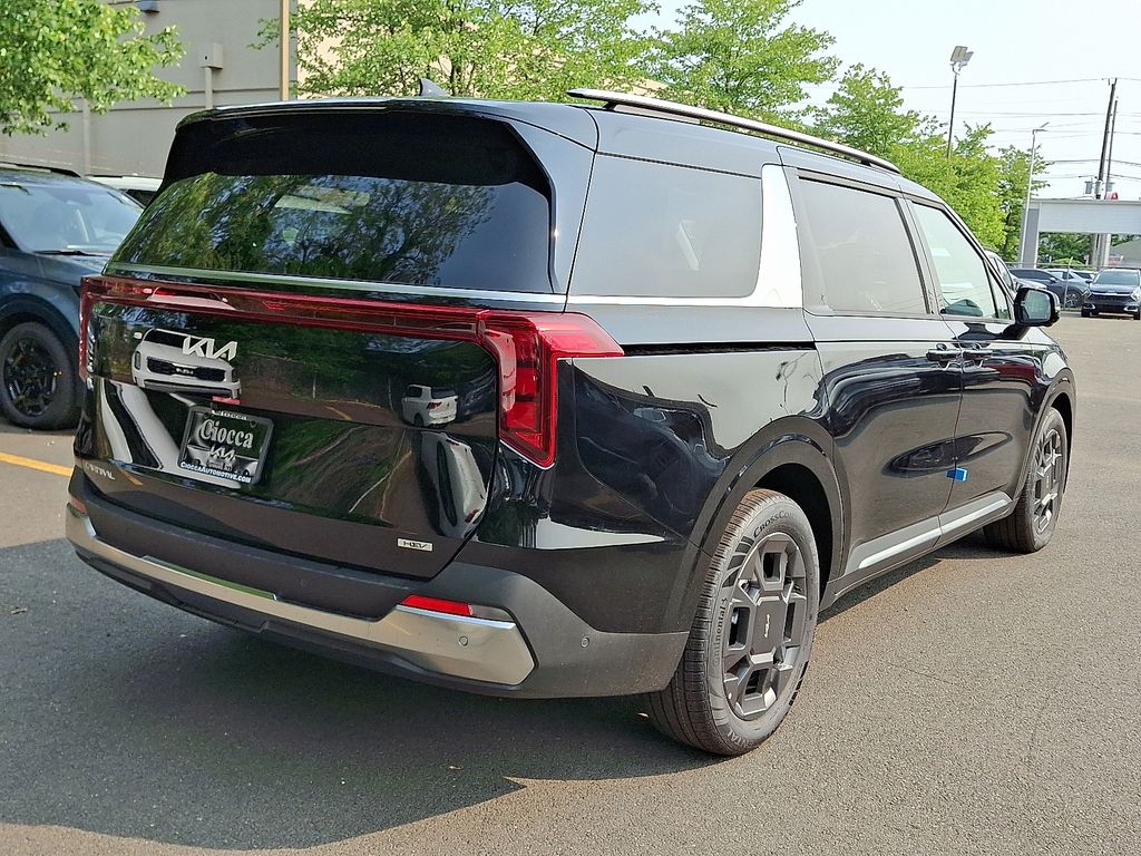 2025 Kia Carnival SX - Photo 10