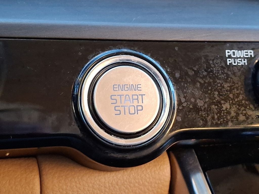 2022 Kia Carnival EX - Photo 27
