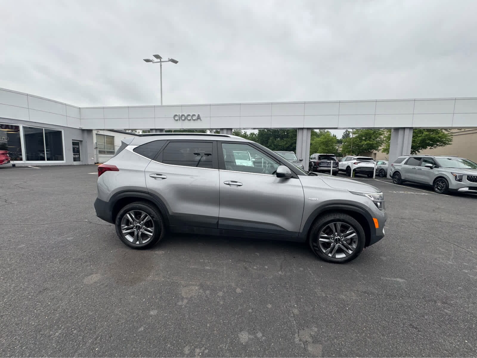 2022 Kia Seltos S photo 3
