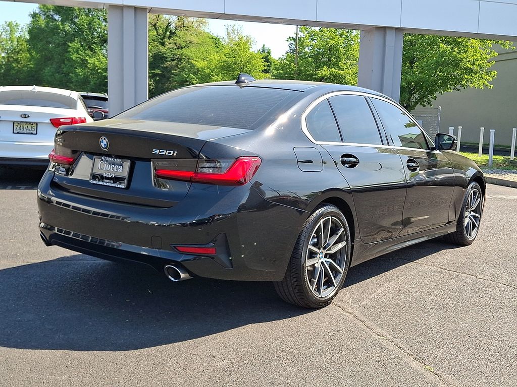 2021 BMW 3 Series 330i - Photo 9