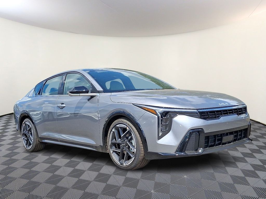 2025 Kia K4 GT-Line's photo