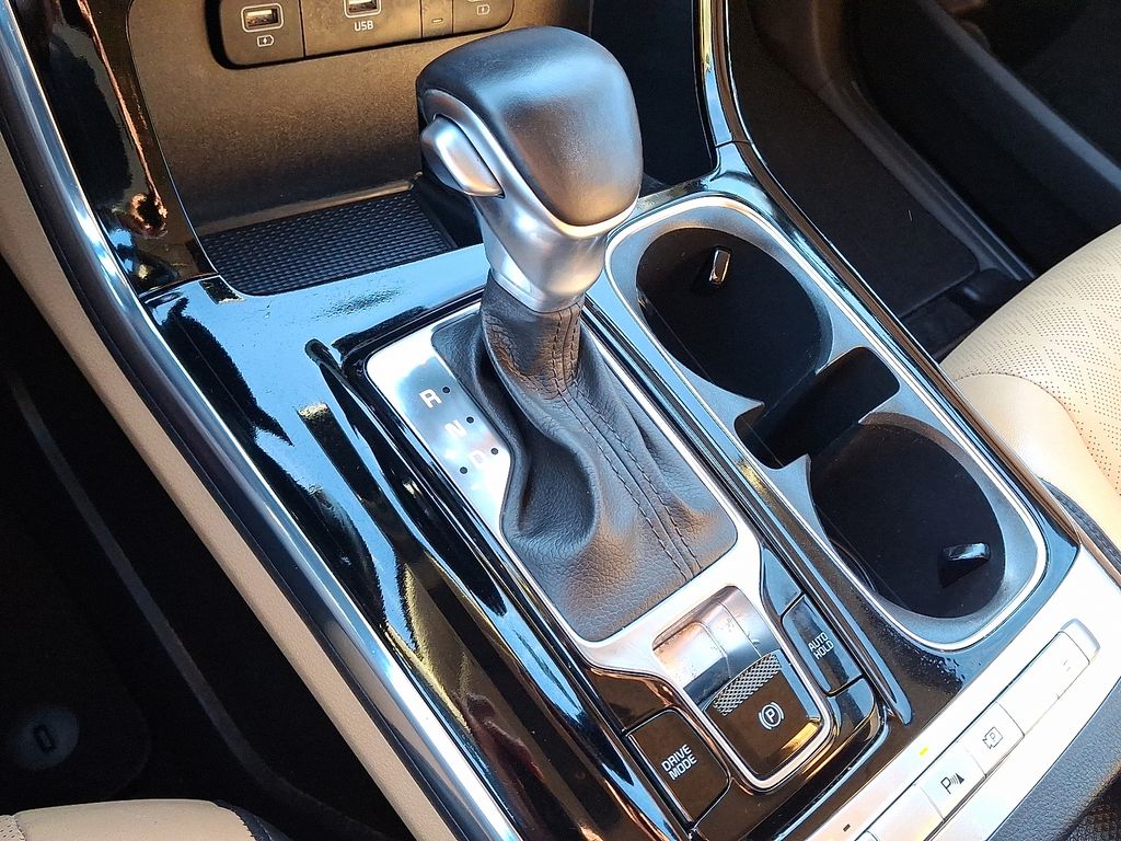 2022 Kia Carnival EX - Photo 18