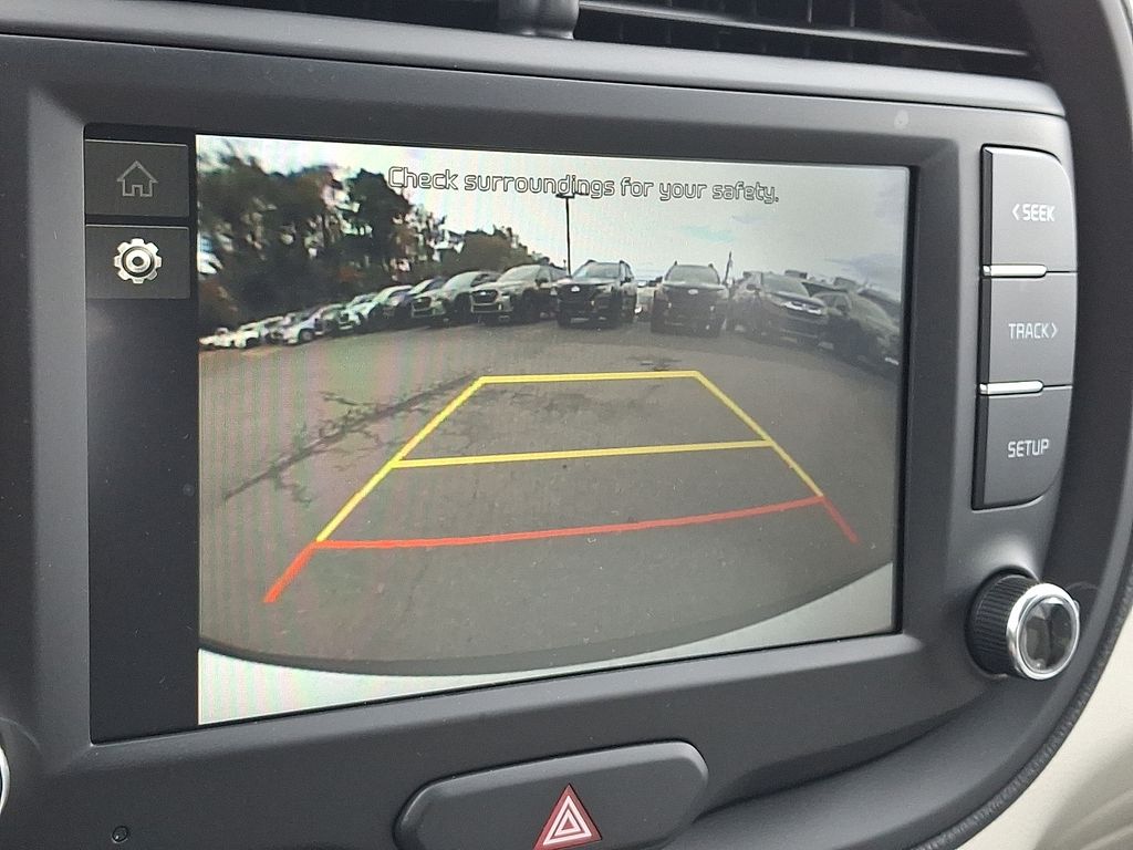 2025 Kia Soul LX photo 4