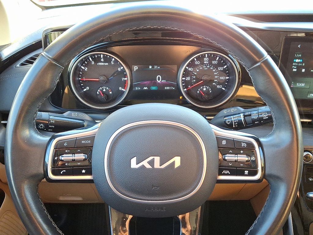 2022 Kia Carnival EX - Photo 22