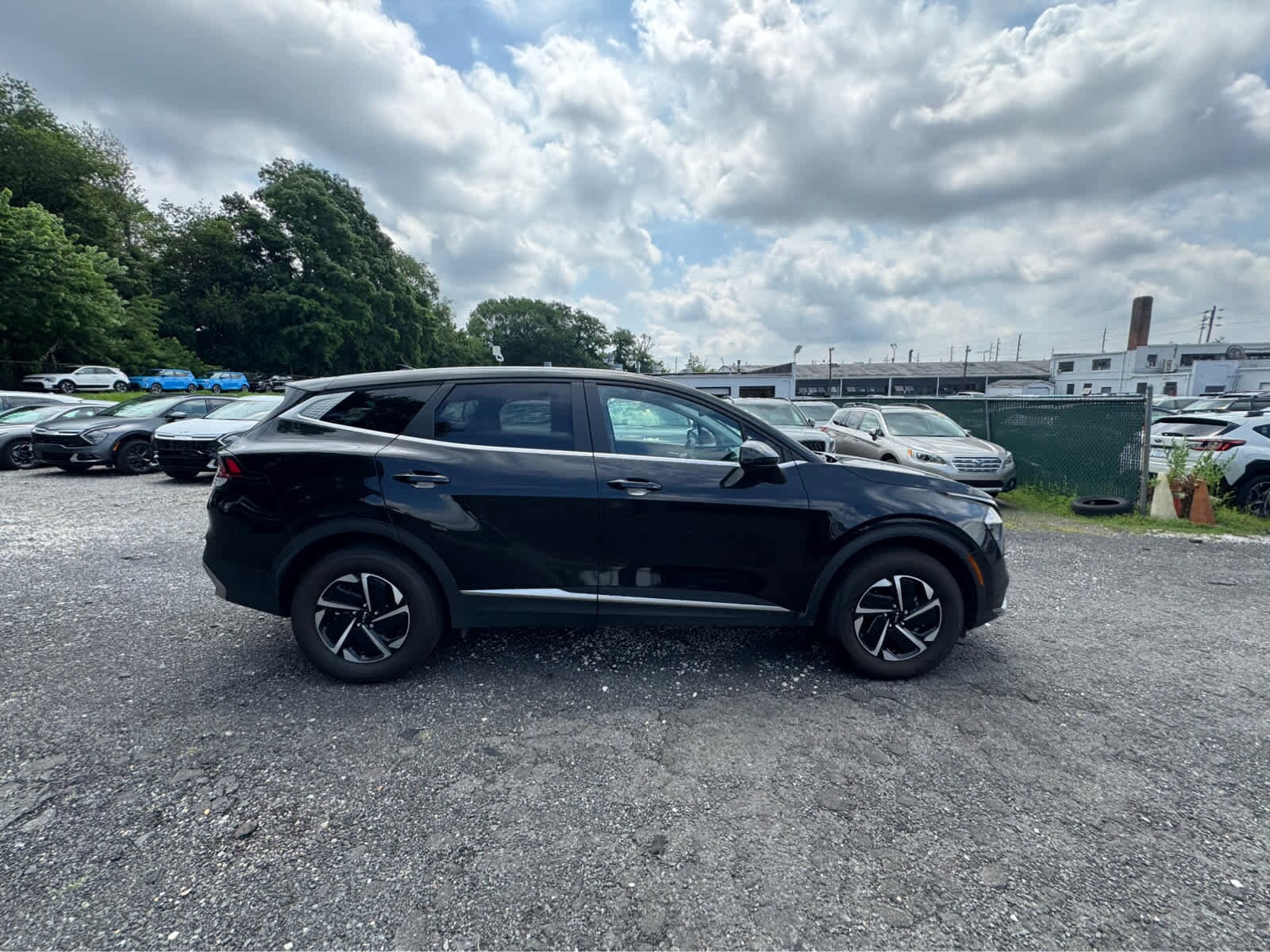2023 Kia Sportage Hybrid LX photo 4
