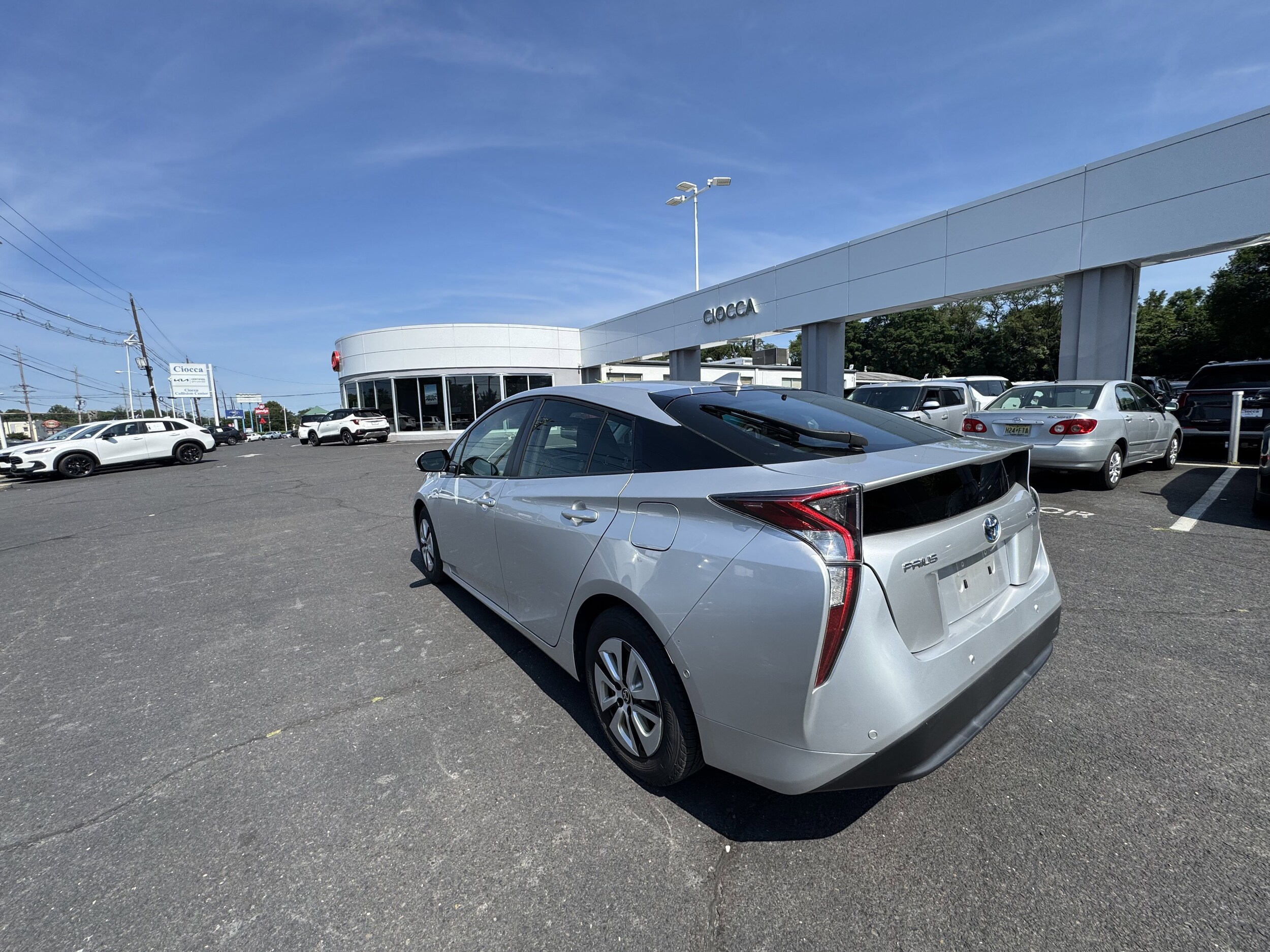 2018 Toyota Prius Two photo 3