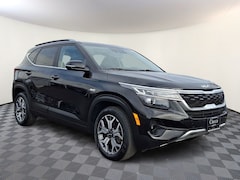 2022 Kia Seltos EX SUV