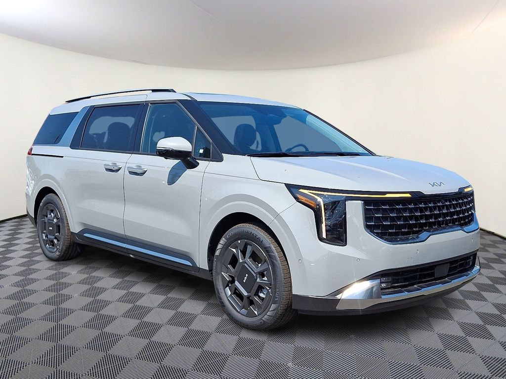 2025 Kia Carnival SX's photo