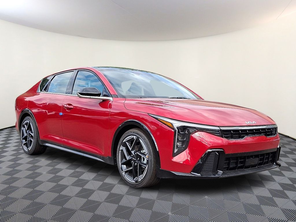 2025 Kia K4 GT-Line's photo