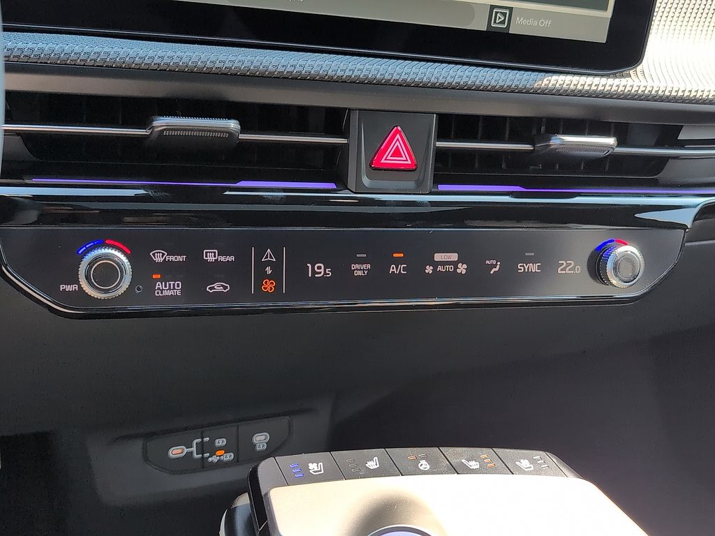 2025 Kia EV6 GT-Line - Photo 13