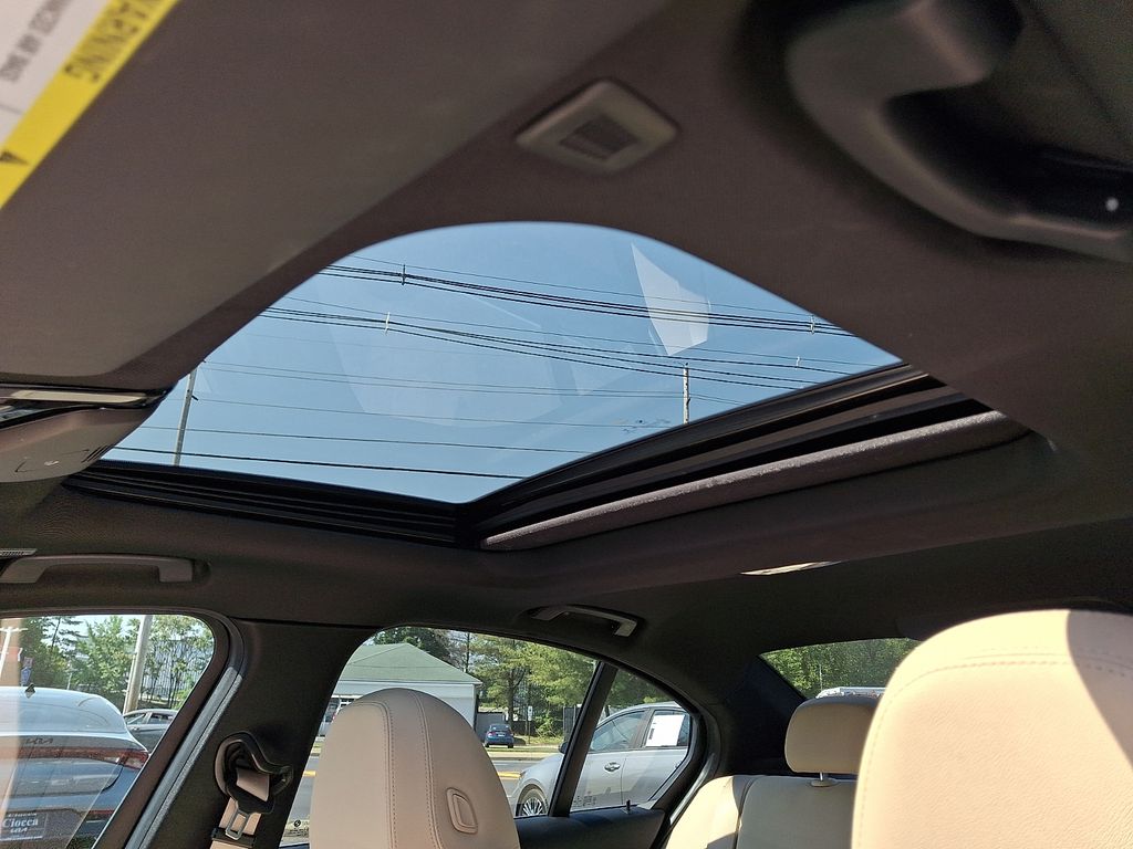 2021 BMW 3 Series 330i - Photo 17