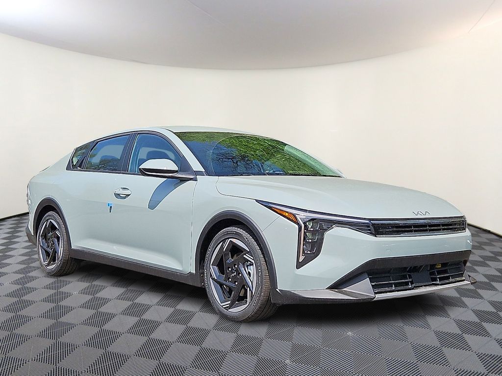2026 Kia K4 EX AT's photo