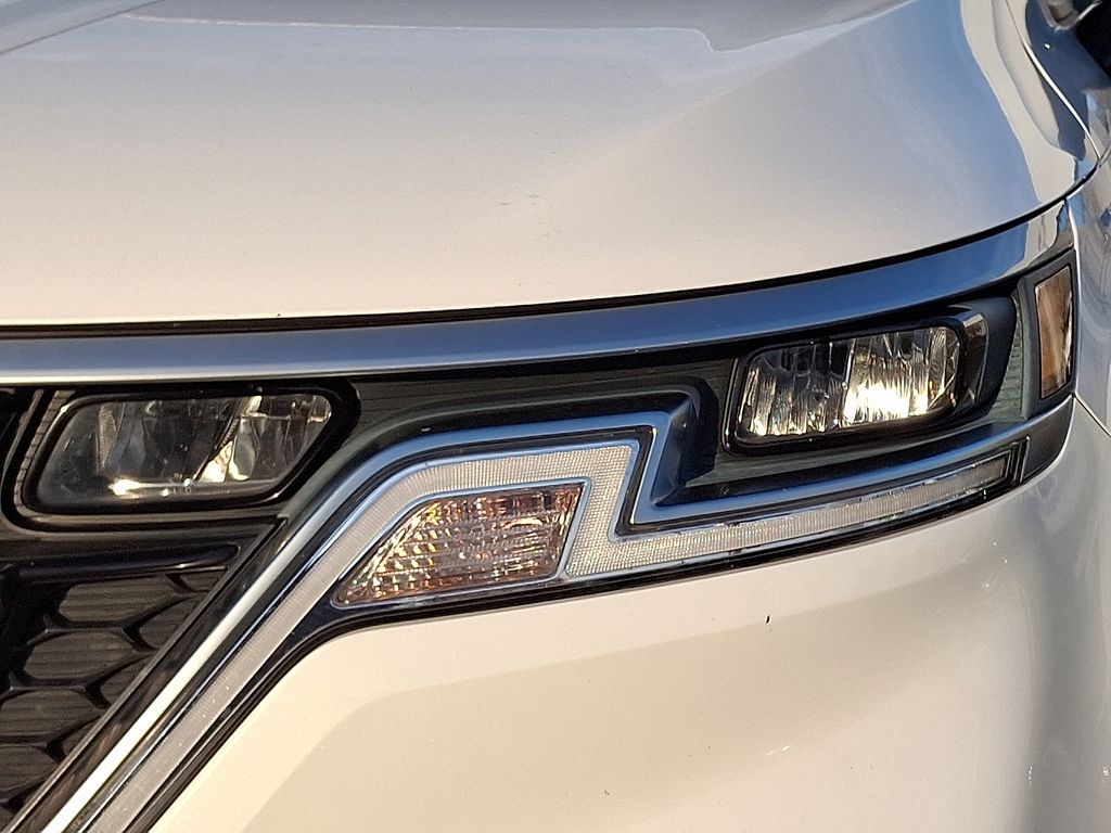 2022 Kia Carnival EX - Photo 13